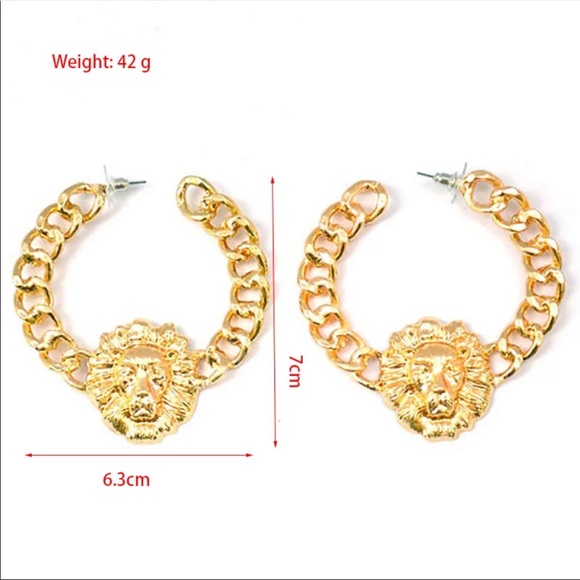 Luxury Lion Face Design Gold Earrings - Picture 2 of 3